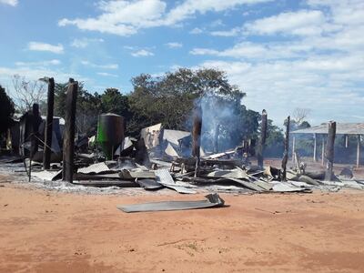 Quema de maquinarias en una estancia de Concepción.