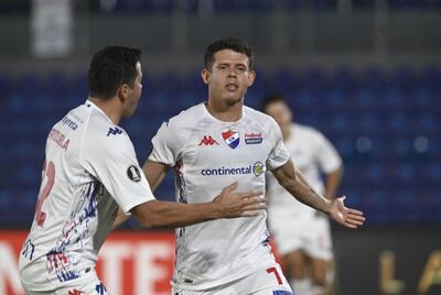 Matías Martínez (d) fue el autor del primer gol de Nacional