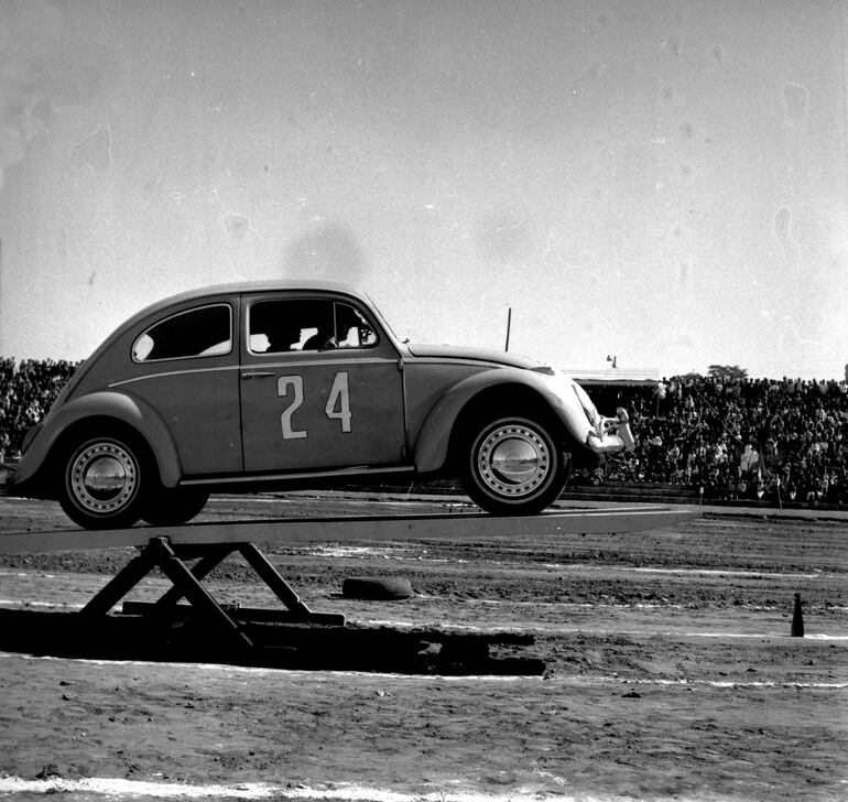 Uno de los escarabajos participantes de la Gynmkhana 1968.
