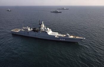 Golfo de Oman. Embarcaciones de Rusia, China e Irán. (EFE)