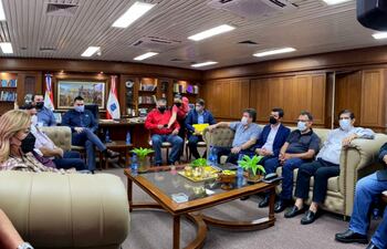 Autoridades se reunieron con representantes de las empresas transportistas. Las líneas internas de Asunción son 1, 3, 6, 9, 13 De la Conquista, 13 El Conquistador, 16-2, 37-B y 37-C.