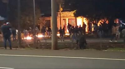 Manifestantes intentan quemar la comisaría 24 Santa Isabel de Caaguazú