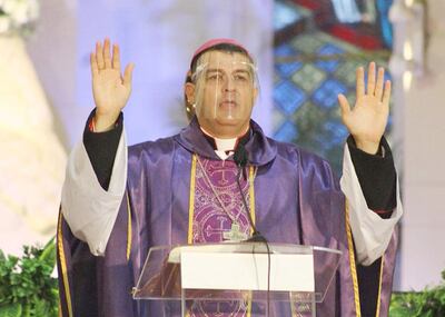 Monseñor Gabriel Escobar, durante la misa matinal del quinto día del novenario de la Virgen de Caacupé.