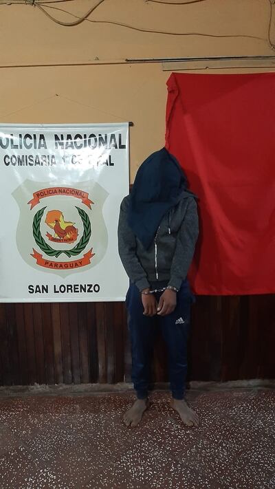 Uno de los hombres que intentaron robar un local comercial en San Lorenzo esta madrugada