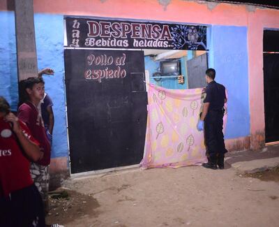 Presunto caso de feminicidio en Santa Lucía.