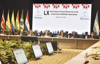 Estados partes acuerdan reducción del Arancel Común Externo