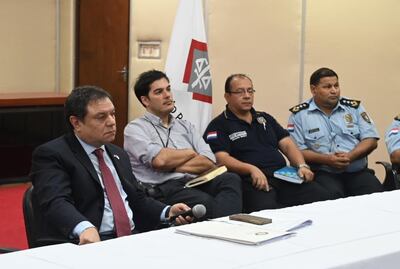 La Fiscalía Ambiental anuncia cárcel, multas y hasta el remate de los inmuebles donde se críen los mosquitos transmisores del chikunguña, el dengue y el zica.