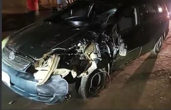 El automóvil implicado en el percance fatal ocurrido en Ciudad del Este.