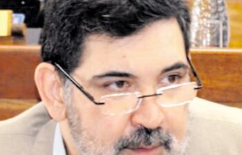 Gilberto Antonio Apuril (Partido Hagamos), titular de la Comisión de DD.HH. del Senado.