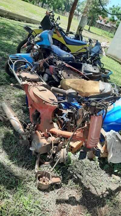 La fiscalía dispuso la incautación de 12 motocicletas desarmadas que se encontraban en un taller mecánico.