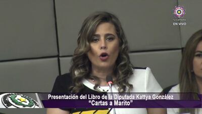 La diputada Kattya González (PEN) es la autora del libro.