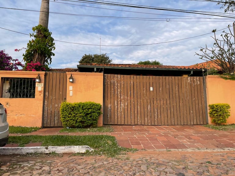 Esmeralda 920. Detrás de estas murallas, la denuncia contra Fernando Román es un cuento.