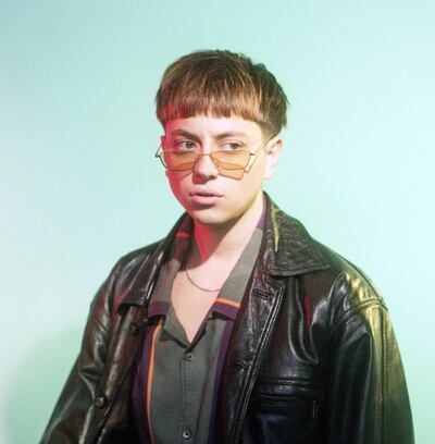 Paco Amoroso es una de las nuevas caras de la música argentina, y quien ahora se encuentra buceando en nuevos estilos.