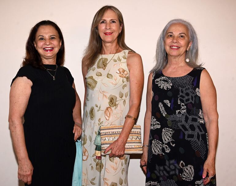 Alicia Costas, Zully Duarte y Carolina Pedro.
