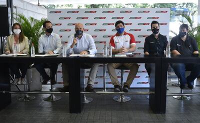 Compartieron la mesa durante el lanzamiento, Carolina Silva (Marketing Puma Energy), Silvestre Stafforini (Director Comercial Puma Energy Paraguay), Mariano Giuggioloni (Gerente Retail Puma Energy), Luis Fortnacier (ACMT), Eduardo Arcondo, preparador y copiloto, y Tomás Willms, piloto.