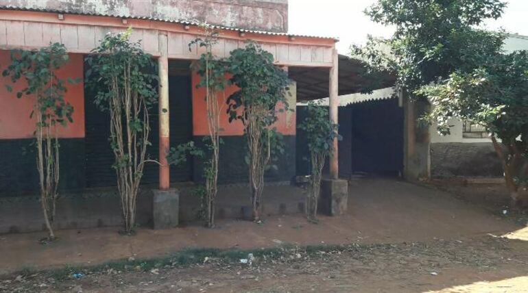 Dos personas balearon una casa del barrio Obrero.