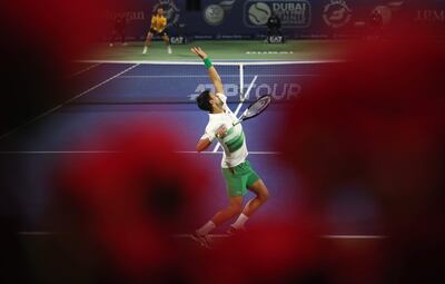 El serbio Novak Djokovic, durante el partido de cuartos de final del Torneo de Dubái contra el checo Jiri Vesely.