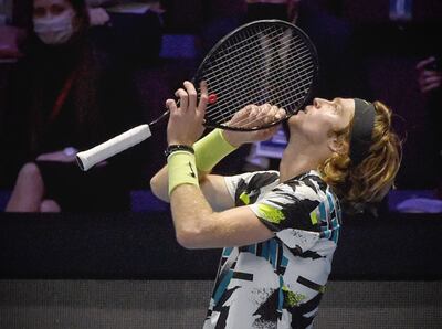 Andrey Rublev festeja tras ganar el torneo de San Petersburgo.