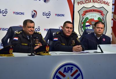 Daniel Careaga (izq.),  Luis Aquino y  Michael Felipe Sánchez, durante la conferencia de ayer, brindando detalles del clásico.