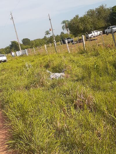 El cuerpo de Hugo Milciades Barboza Esquivel fue encontrado a un costado del camino.