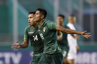 Fernando Nava (d) de Bolivia celebra un gol hoy, en un partido de la fase de grupos del Campeonato Sudamericano Sub'20 entre las seleccione de Bolivia y Venezuela en el estadio del Deportivo Cali en Cali (Colombia). EFE/ Ernesto Guzmán Jr.
