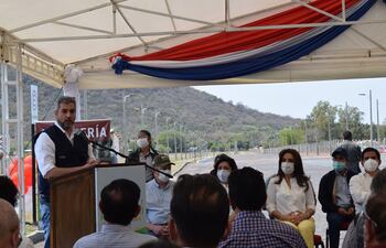 Presidente inauguró varias obras en el departamento de Paraguarí.