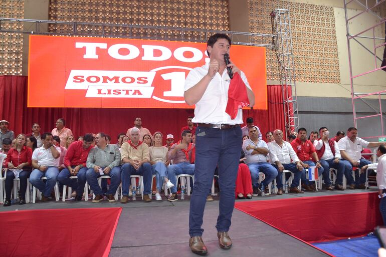 Cristian Acosta, candidato a la gobernación de Caazapá.