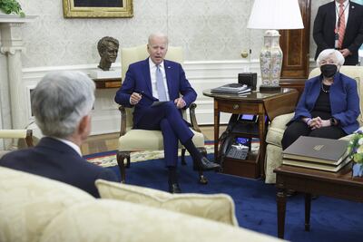 El presidente de los Estados Unidos, Joe Biden, y la secretaria del Tesoro de los Estados Unidos, Janet Yellen, tiene prohibido el ingreso a Rusia.