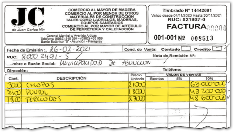 Factura de la empresa JC por la adquisición de chapas, puntales y terciadas de madera el 26 de febrero de 2021.