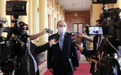 El canciller  Antonio Rivas entregó ayer el análisis de la Comisión Asesora al Equipo Negociador del Anexo C de Itaipú.