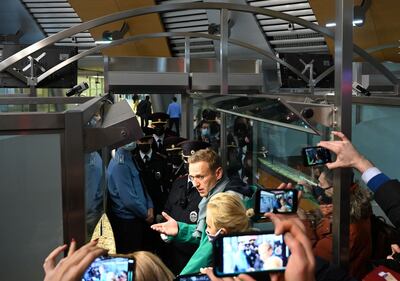 El opositor ruso Alexéi Navalni fue arrestado en el aeropuerto de Moscú. Regresaba de Alemania tras dejar el hospital.