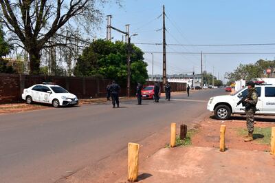 Uniformados efectúan controles en céntricas de Pedro Juan Caballero, 72 horas después del brutal asesinato del comunicador.