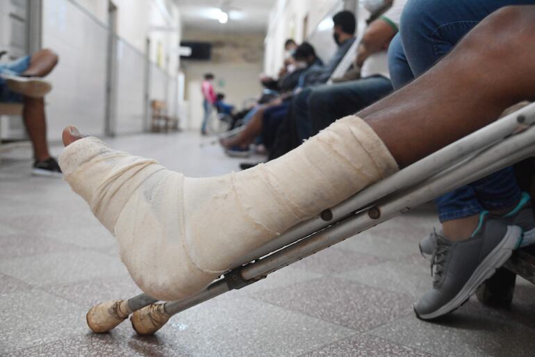 Los pacientes deben comprar hasta yeso cocido, dicen. 