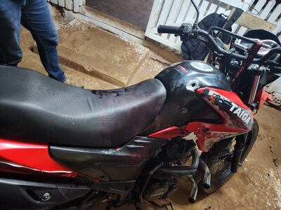 Motocicleta de la víctima.