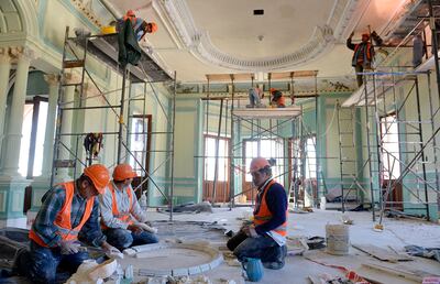 En los últimos años, el MOPC gastó millones en la refacción del Palacio de López, pero el edificio está en riesgo de derrumbe. La foto corresponde a obras realizadas en el 2013.
