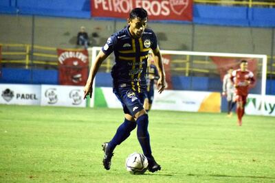 Sportivo Trinidense será local el lunes ante Sportivo Luqueño en cancha de Olimpia.