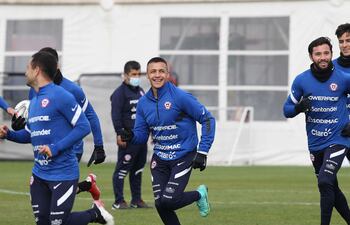 Alexis Sánchez, 32 años, no jugó la fase de grupos por lesión y ahora está recuperado para enfrentar mañana a Brasil.
