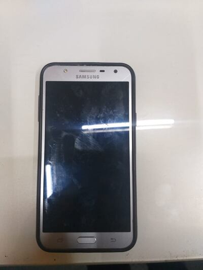 Teléfono incautado del poder del detenido que será sometido a peritaje.