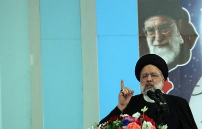 El presidente iraní Ebrahim Raisi en una aparición en la mezquita de Mosallah en Teherán, Irán.