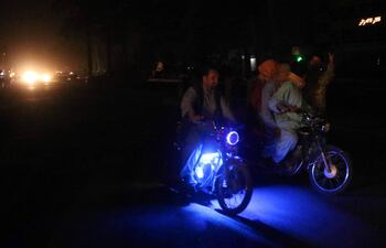 Afghan authorities imposed night curfew to curb Taliban movement