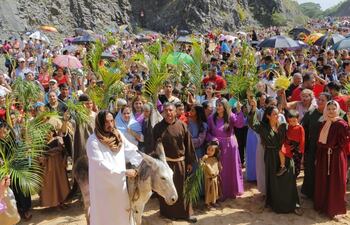 La escenificación del ingreso de Jesús a Jerusalén recordado como Domingo de Ramos fue representado en el cerro Ñemby, el año pasado.