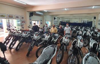 Las motocicletas serán entregadas a las diferentes dependencias policiales del Alto Paraná.