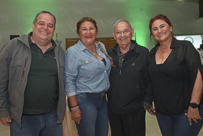 Ulises Duarte, Belinda Sosa, Antonio Rodríguez y Edith Sosa.