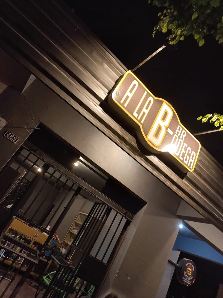 El joven herido pidió auxilio a una bodega que estaba en la zona