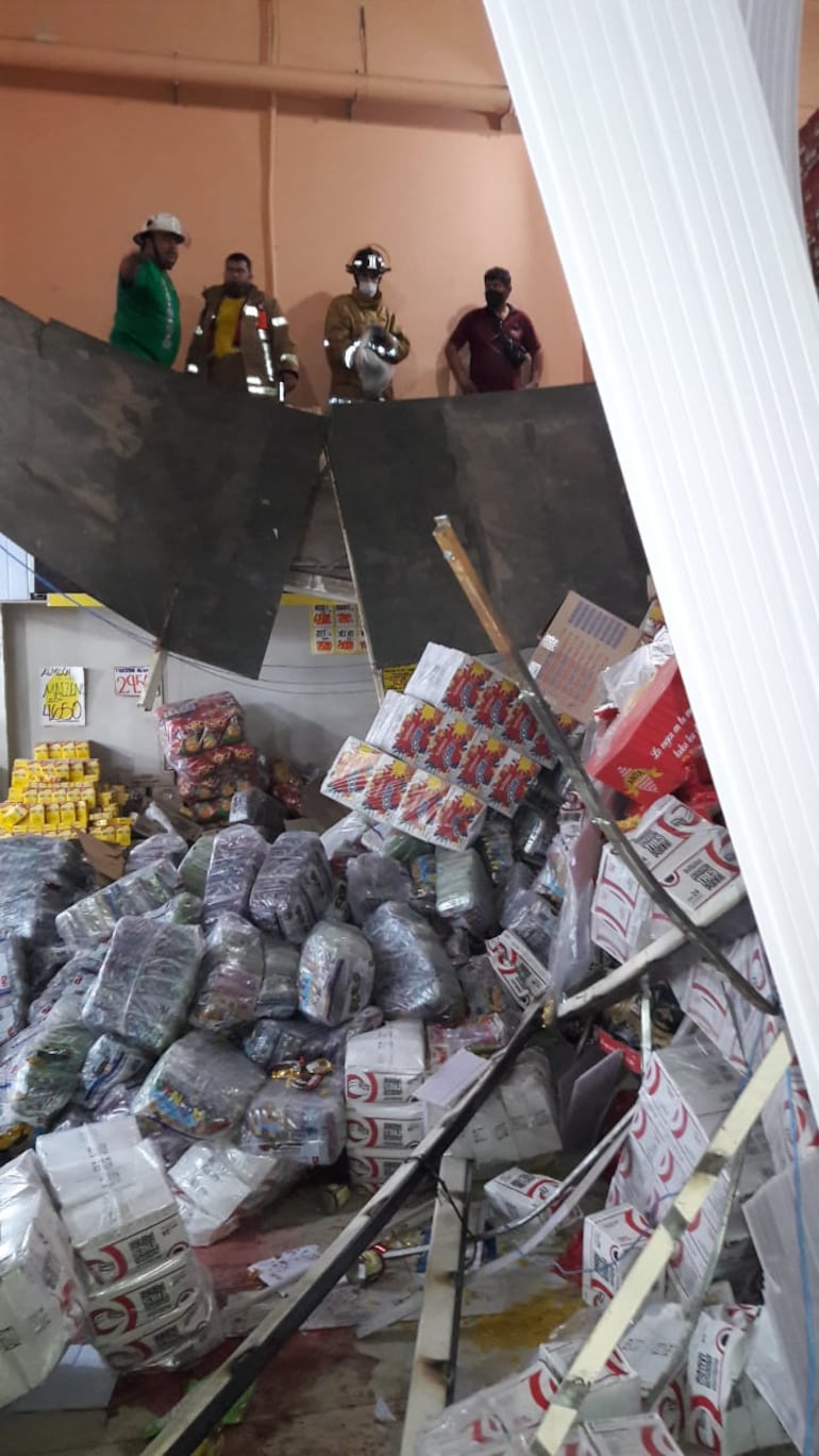 El sector del depósito fue el que colapsó.