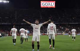 El delantero del Sevilla, Munir El Haddadi, celebra el gol del equipo andaluz ante el West Ham.