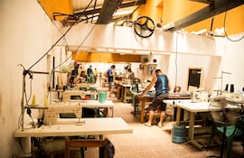 La primera plataforma online de productos manufacturados por personas privadas de su libertad pondrá a la venta artículos elaborados en los 18 diferentes establecimientos penitenciarios del país.