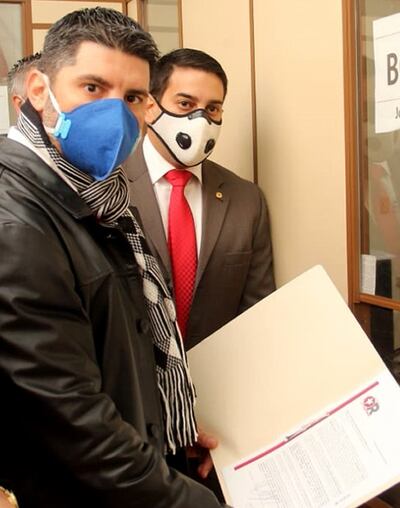 Óscar “Nenecho” Rodríguez, intendente de Asunción, inscribió ayer en la ANR su movimiento “Orden Republicano”.