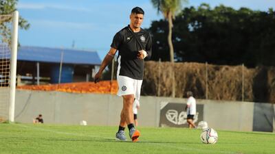 El defensa vuelve a una convocatoria por primera vez en la temporada.