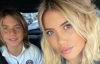 Madre e hijo. Wanda Nara hoy celebra la vida de su príncipe mayor, Valentino.